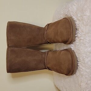 Old friend boot slippers